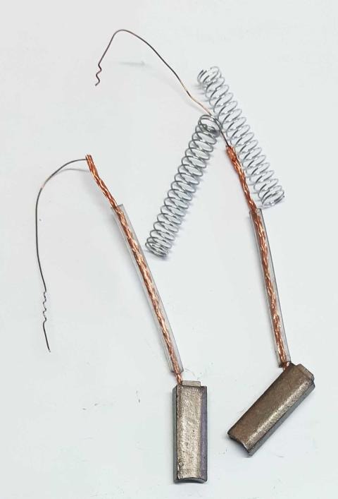 9 BX220 - Image 1